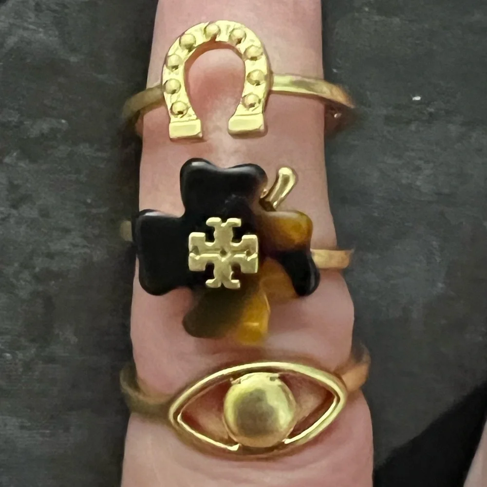 Designers Brands For Customers That Love To Wear Casual and Elegant Accessories